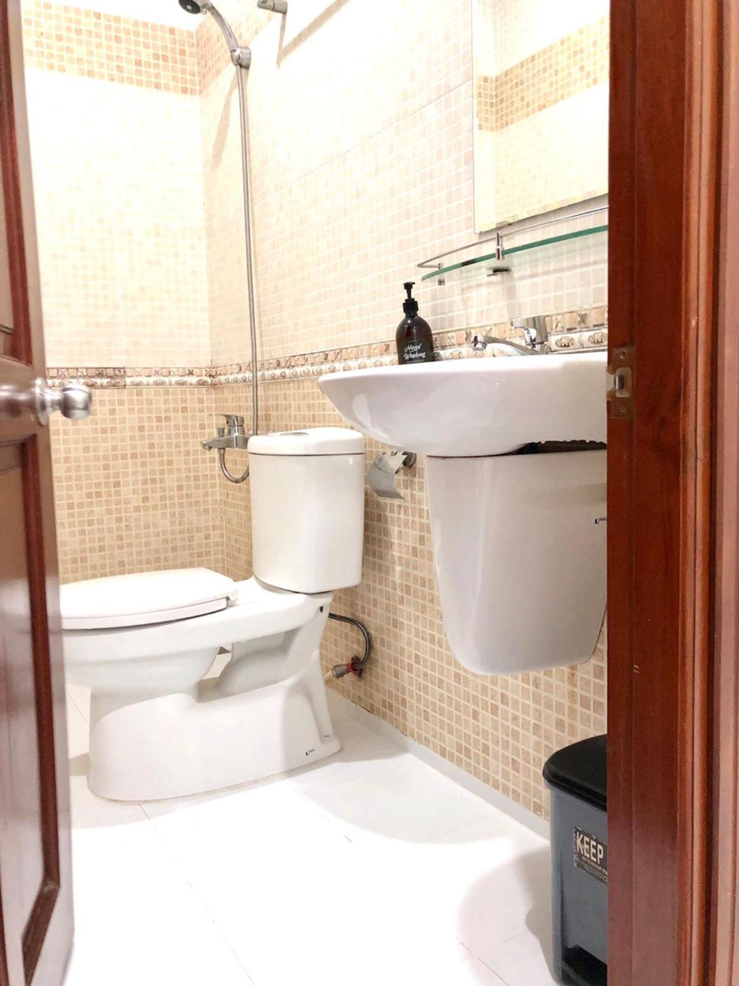Khách sạn Saigon Cozy *